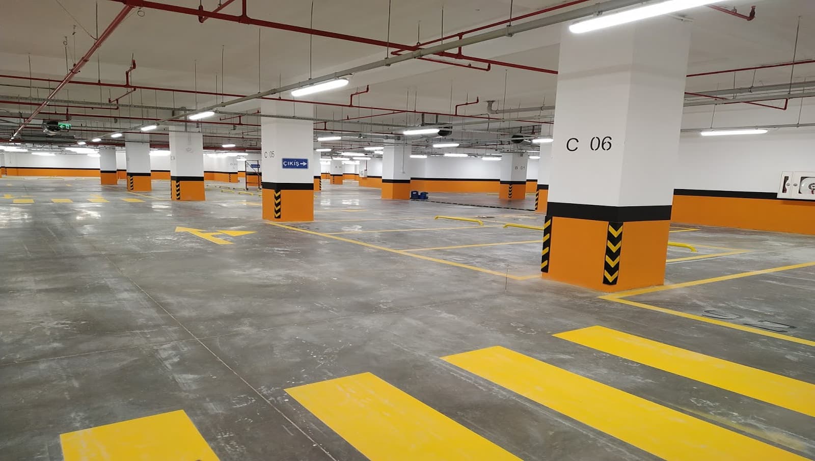 Otopark Trafiği ve Yol İşaretleme